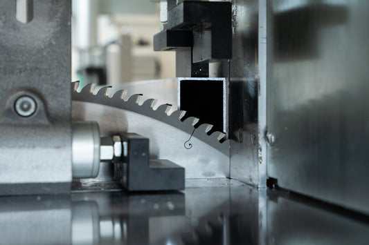 how to cut aluminium
