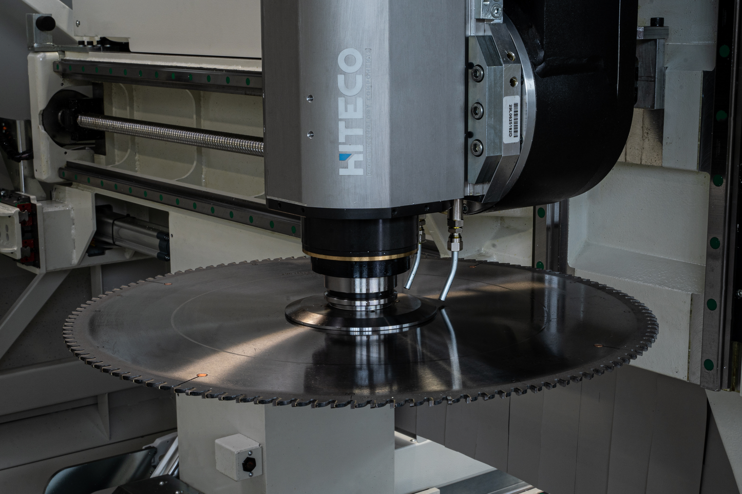 Close-up of the Bolero 4’s precision cutting blade attached to the electrospindle, designed for high-accuracy machining of aluminum and other materials.