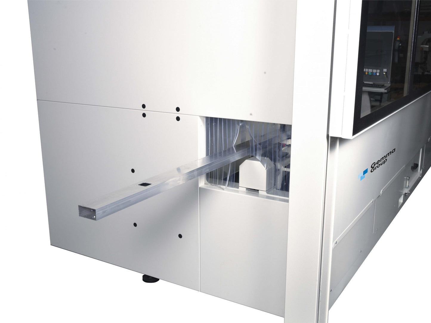 Rumba CNC machining center handling an extended aluminum profile, demonstrating its capability to process large and complex workpieces with precision