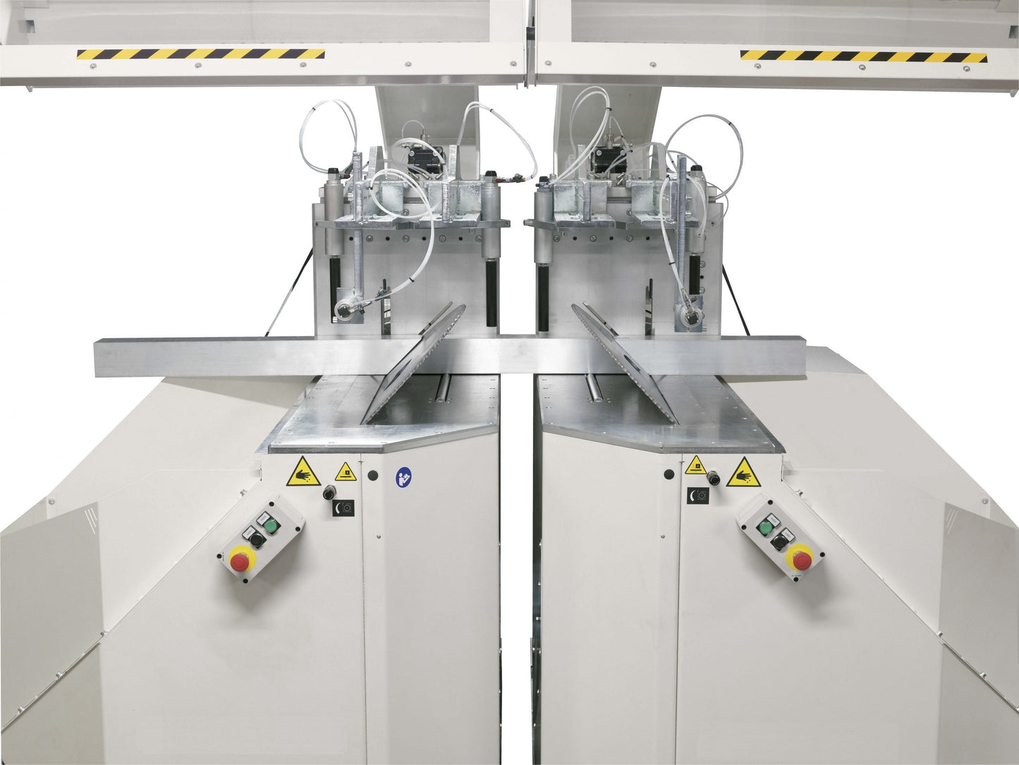 Close-up of the cutting blades on the Selecta A double-head miter saw, featuring high-precision widia blades for aluminum and PVC profiles.