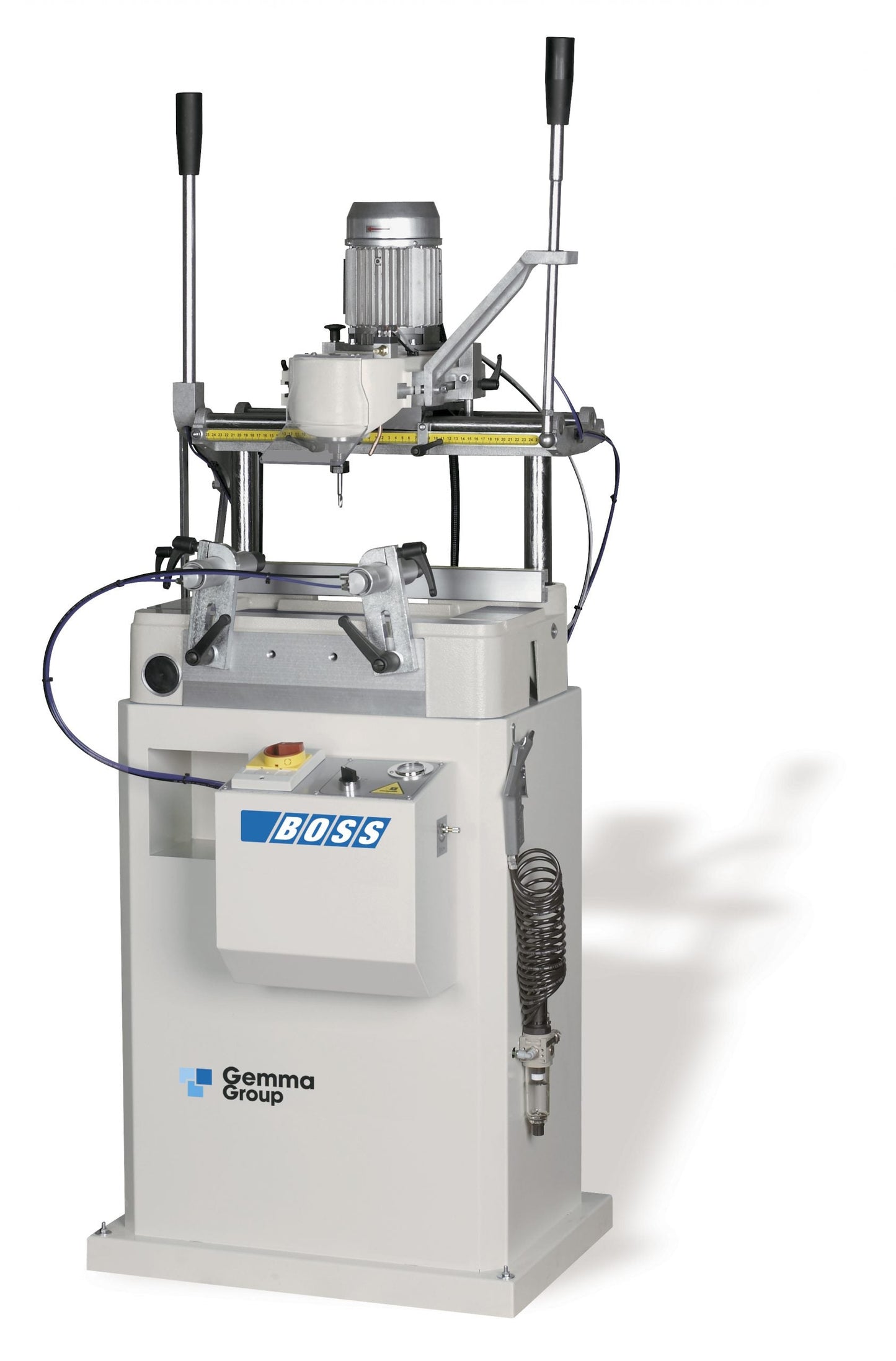 Front view of the Boss Copy Router machine for precise aluminum and PVC profile milling. Features spindle, cutting area, and control panel.